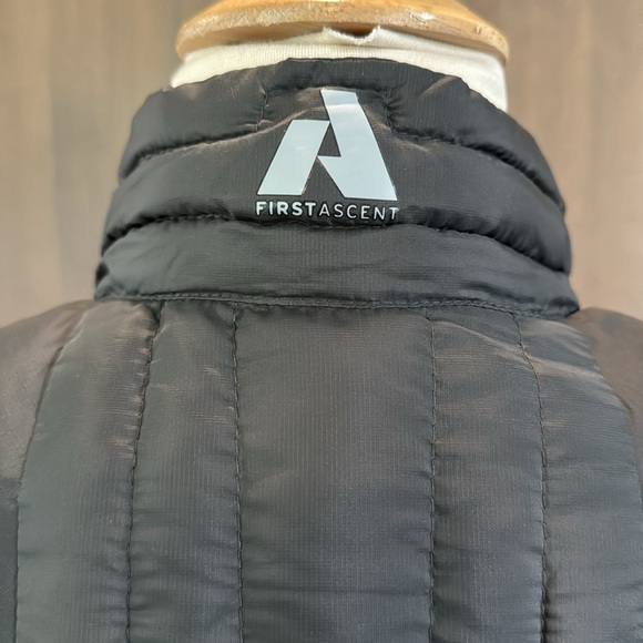 Eddie Bauer Goose Down vest - Picture 6 of 11